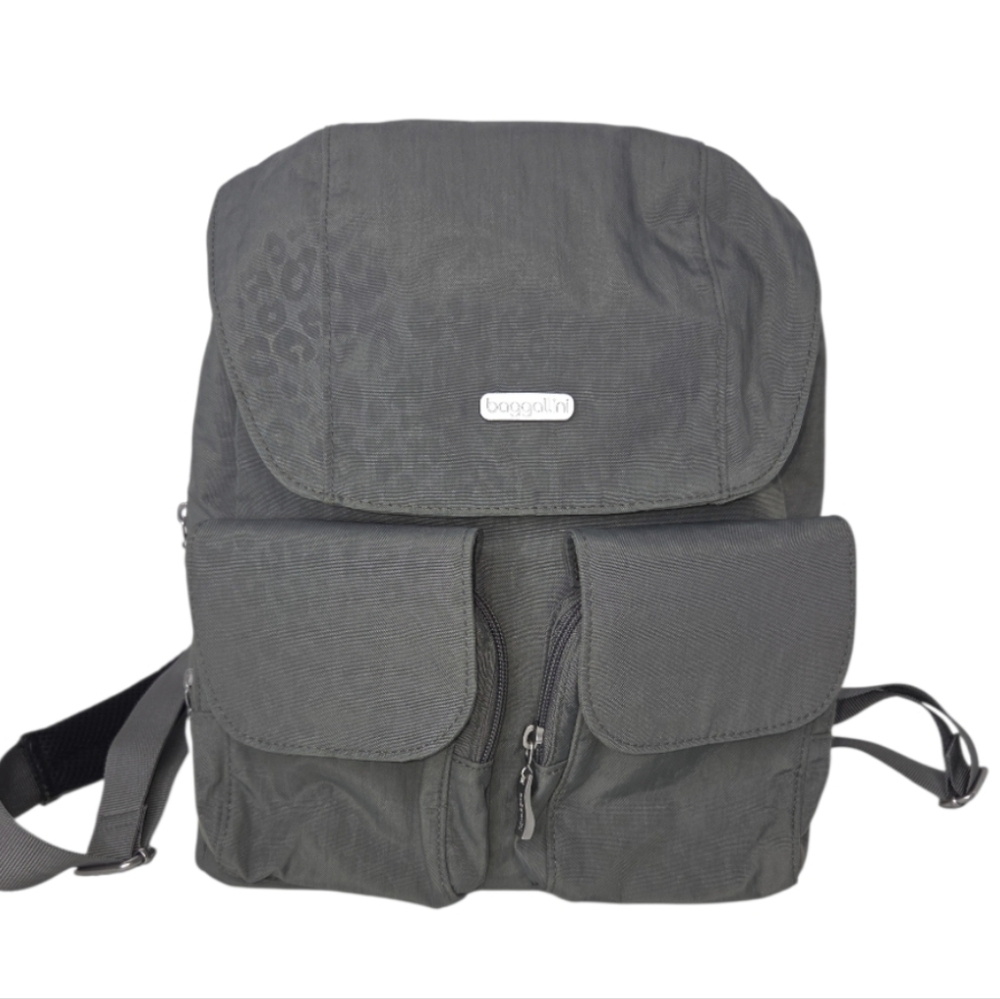 Baggallini Pewter Gray Leopard Animal Print Mission Backpack